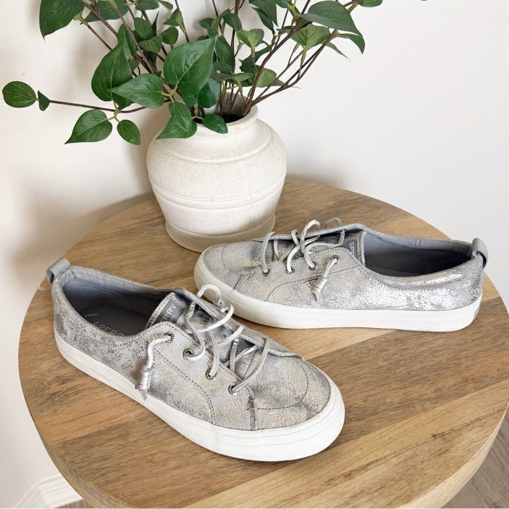 SPERRY CREST VIBE SILVER METALLIC PAINTED SLIP ON SNEAKERS SIZE 9.5